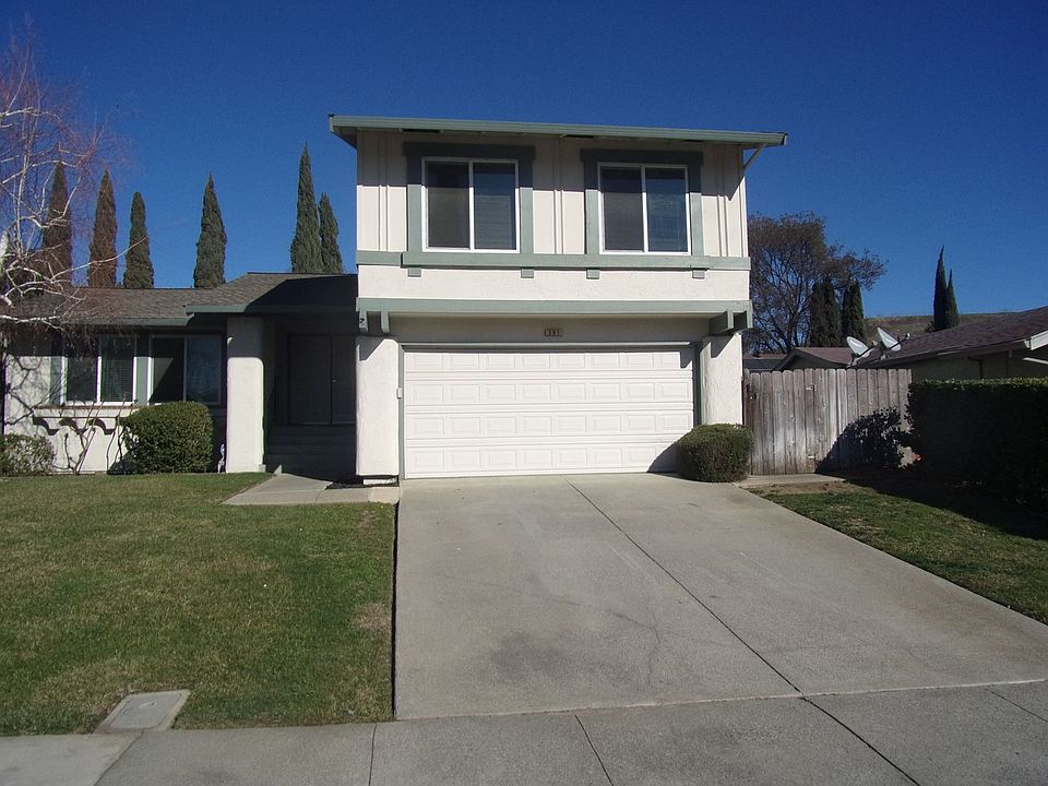 1st image of 361 Arlington Cir
