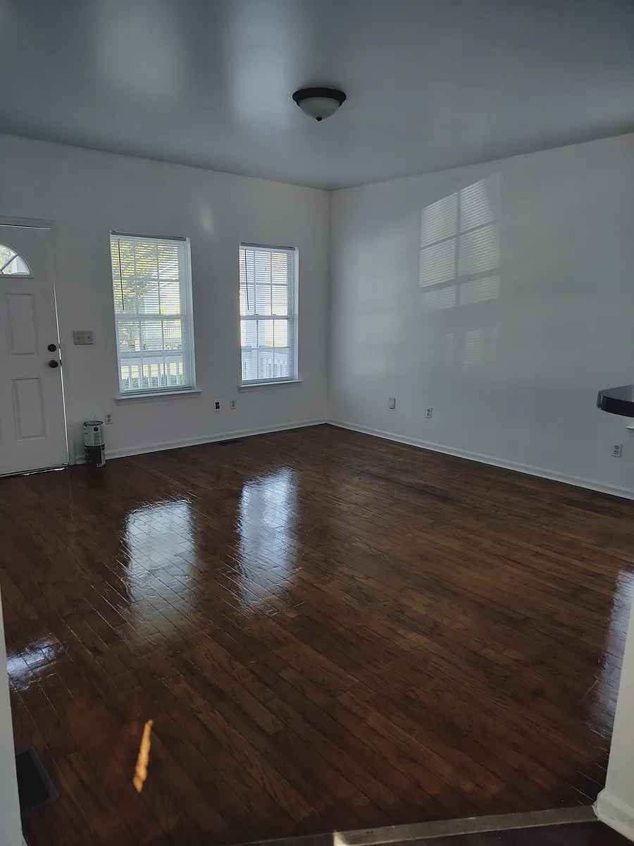 Building Photo - 1310 Corbett St #1
