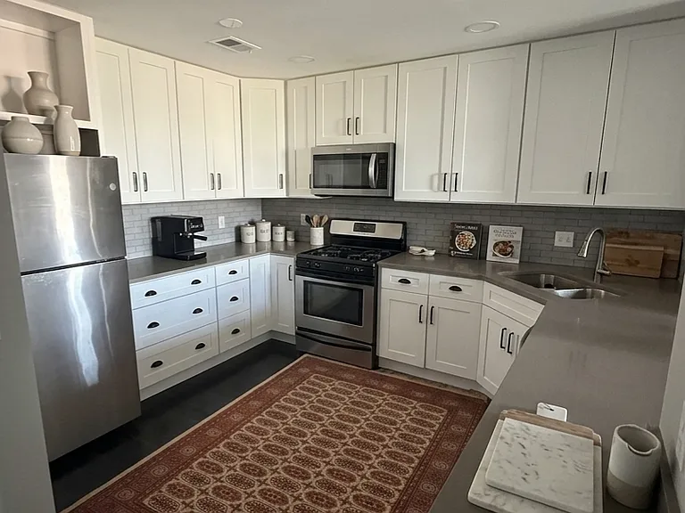 1935 S Archer Ave #520 — Photo 3