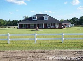 522 Pecan Ln, Holt, FL 32564