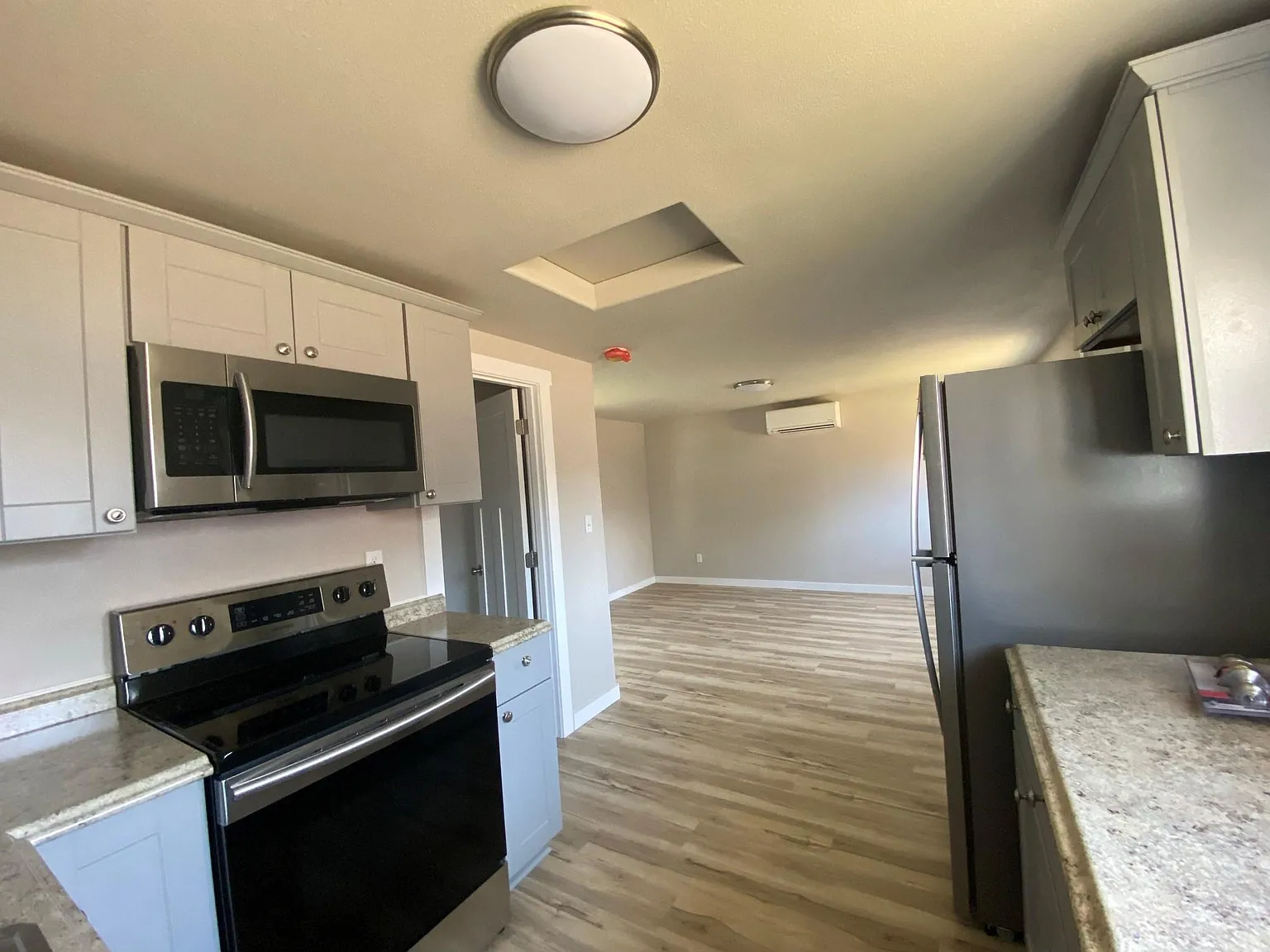 237 E State St — Photo 1