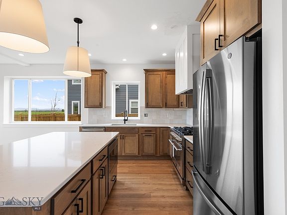 4th image of 71 Lion Peak Dr