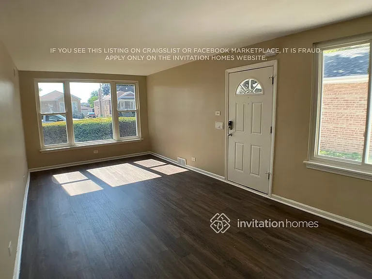8925 S Utica Ave — Photo 3