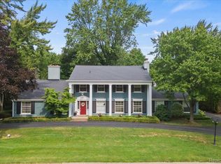 527 N Cranbrook Rd, Bloomfield Hills, MI 48301