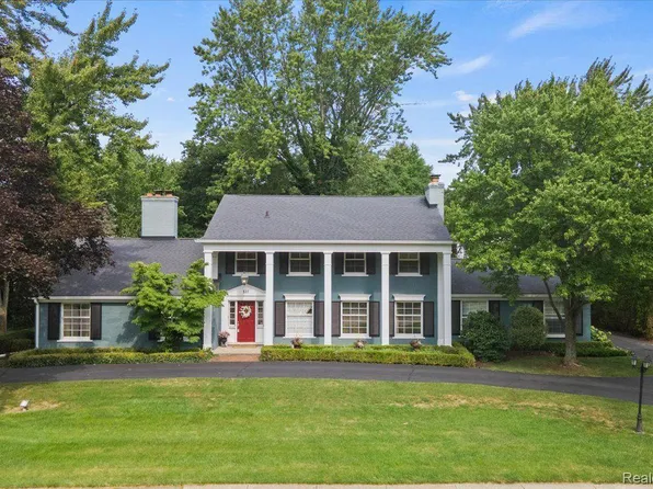 527 N Cranbrook Rd, Bloomfield Hills, MI 48301