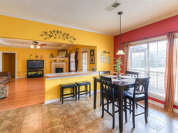 4th image of 6619 Sandbourne Dr W