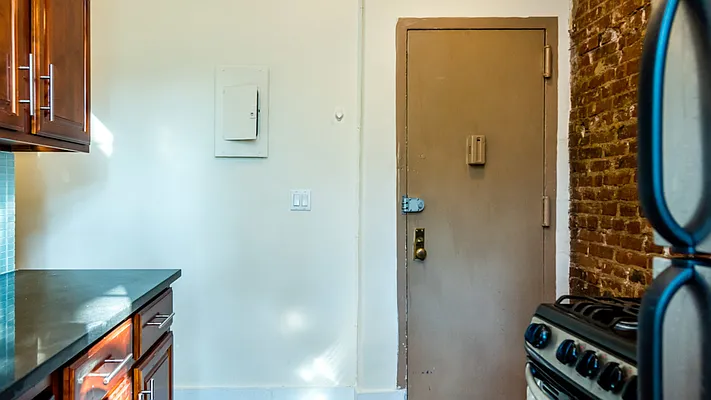 Rented by Nooklyn NYC LLC | media 20