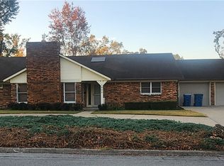 1203 NW 11th St, Bentonville, AR 72712