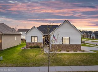 328 Hidden Riv E, Holly, MI 48442
