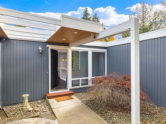 3rd image of 12415 NE 111th Pl