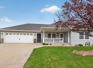 3817 Spring Ct, Waverly, IA 50677