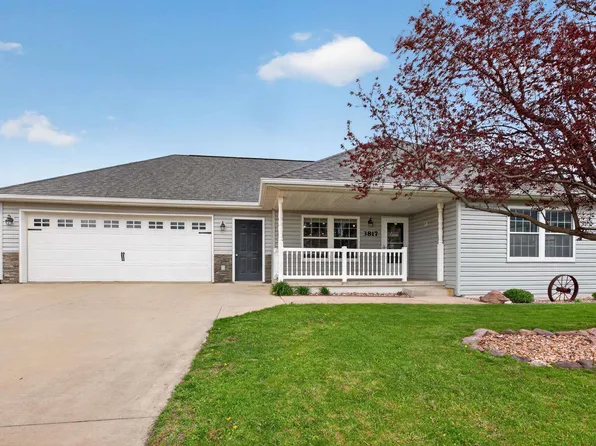 3817 Spring Ct, Waverly, IA 50677