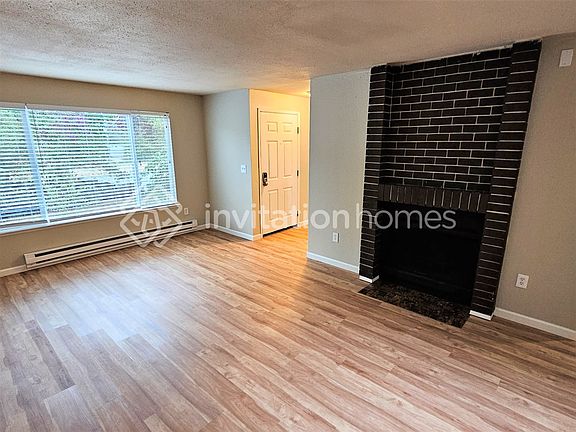 3rd image of 17402 10th Ave E