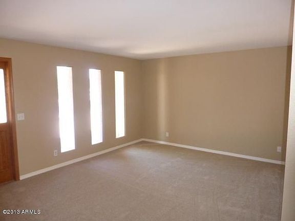 2nd image of 827 N Spur Cir