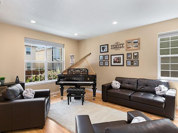 3rd image of 3481 SE Quail Way