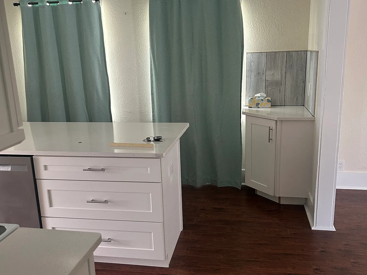 2 bed, 726 sqft, $1,940 — Photo 3