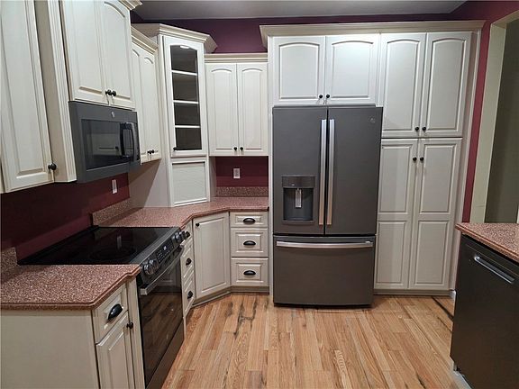 2nd image of 214 Denali Dr