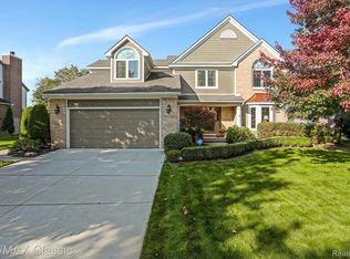 22449 Moorgate St, Novi, MI 48374