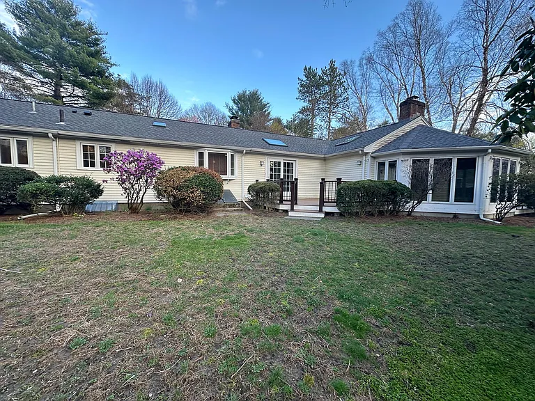757 Wellesley St — Photo 42