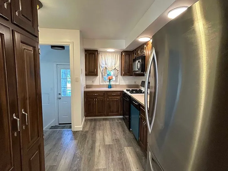 4854 Edsal Dr — Photo 12