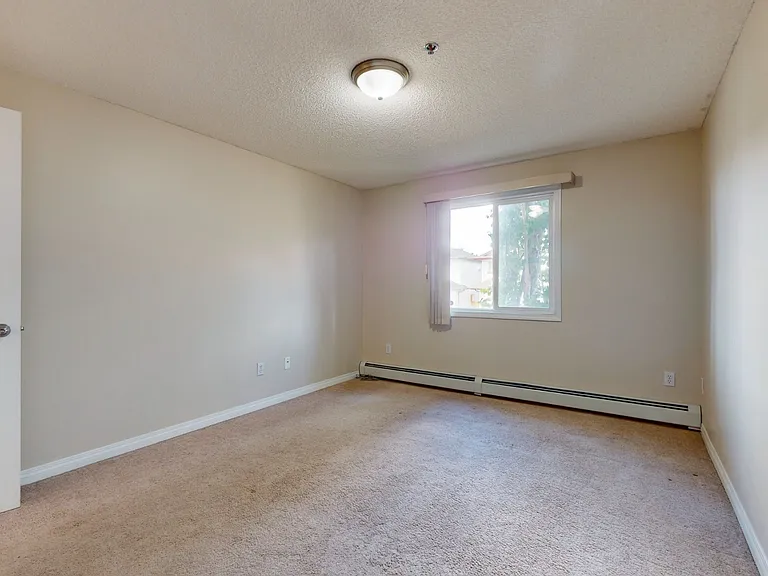 2305 35a Ave NW #211 — Photo 12