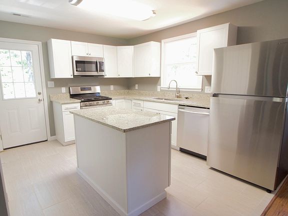 3rd image of 1206 Rosedale Ave