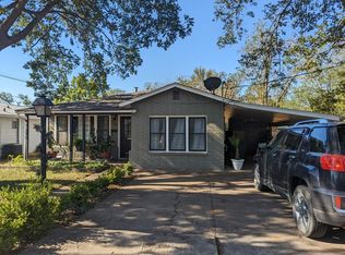 103 W Mulberry St, Fredericksburg, TX 78624