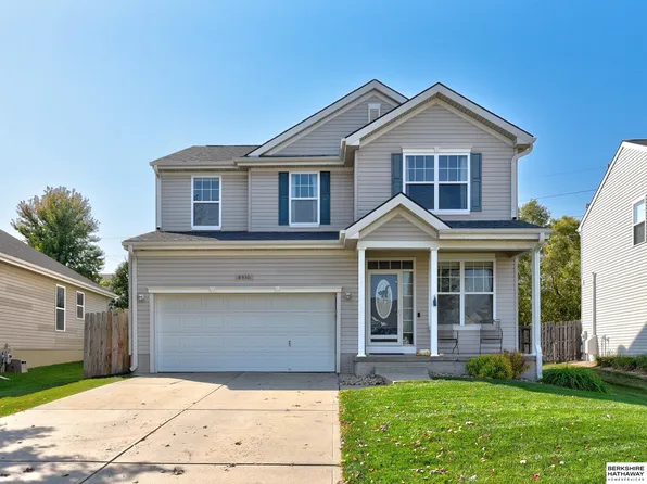8910 S 166th St, Omaha, NE 68136