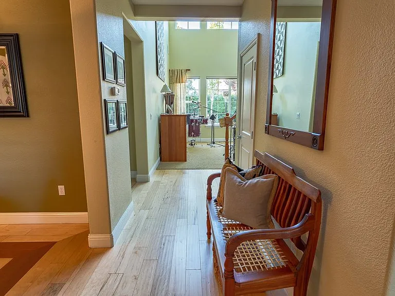 539 W Moraga St — Photo 18