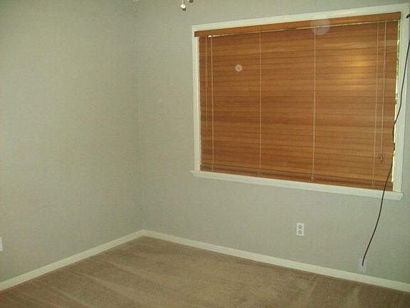 5th image of 507 Shamrock Dr