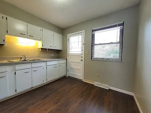 4716 Arthur Ct Photo 1