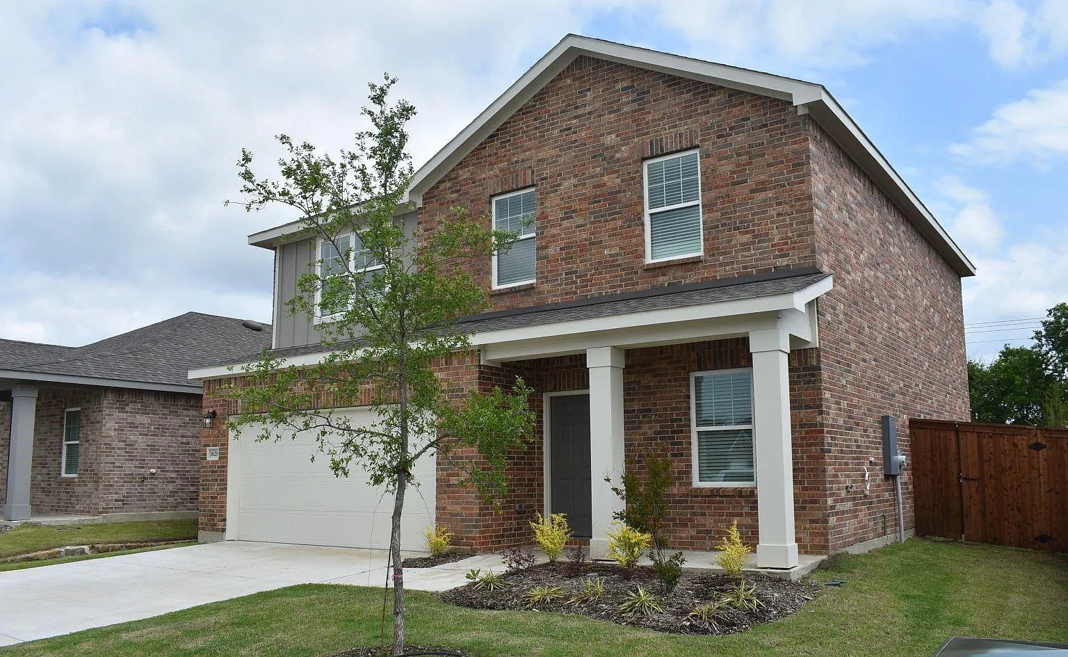 4 bed, 2.5 bath, 2060 sqft, $2,650 — Photo 1
