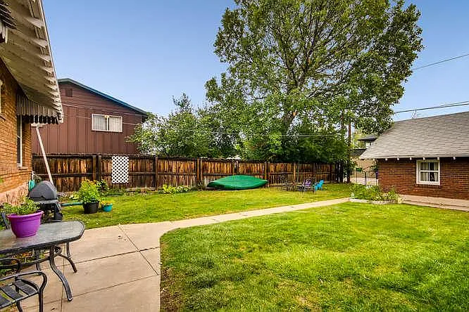 2106 N Raleigh St — Photo 25