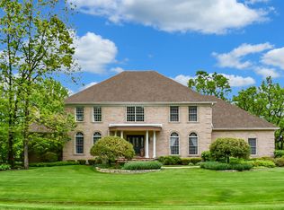 28436 W Heritage Oaks Rd, Barrington, IL 60010