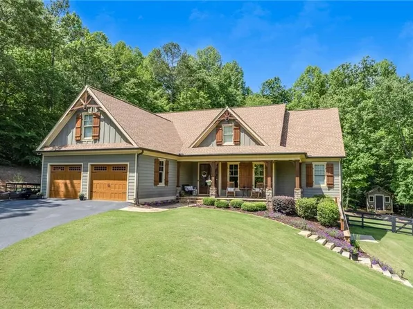 300 Links Cir, Waleska, GA 30183