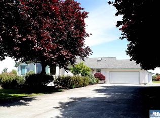 70 Rilla Ln, Sequim, WA 98382