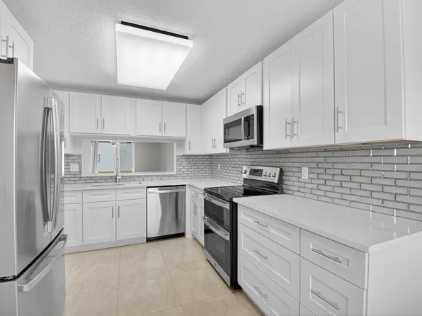 5574 Witney Drive #104, Delray Beach, FL 33484