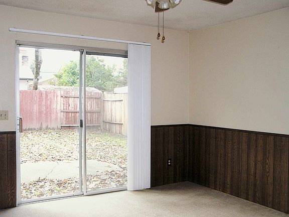 3rd image of 320 Pomo Dr
