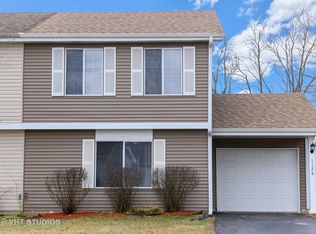 1120 Brunswick Ln, Aurora, IL 60504