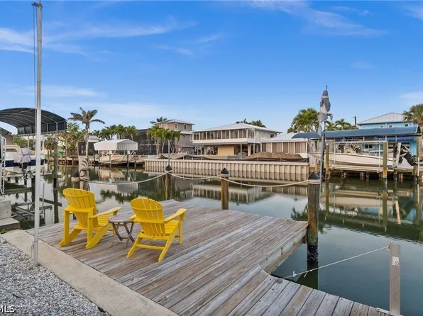 2331 Lemon St, Saint James City, FL 33956