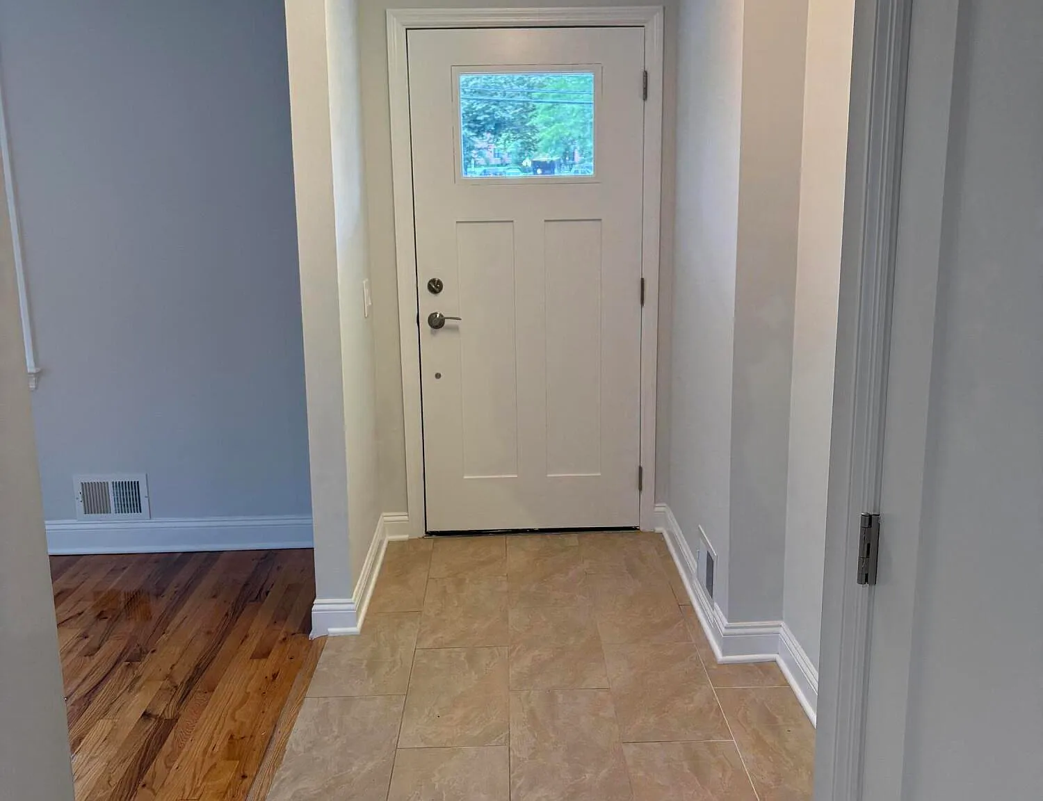 3 bed, $4,000 — Photo 3