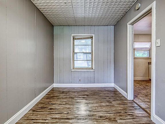 4th image of 5836 Tracyne Dr