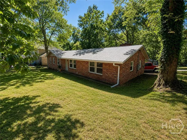 2010 S Milledge Ave, Athens, GA 30605