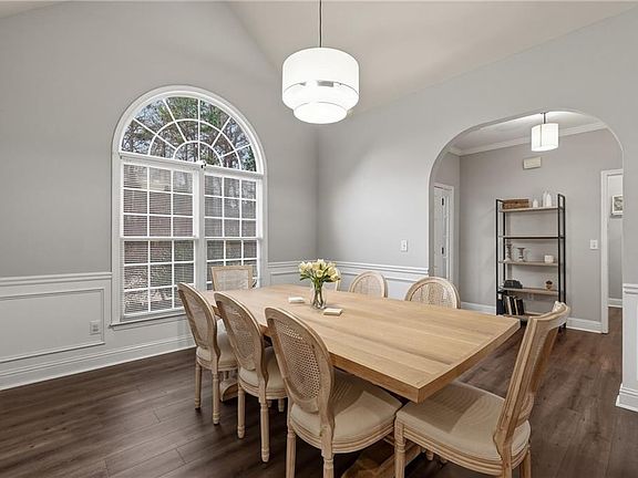 5th image of 1715 Rifle Rdg SW