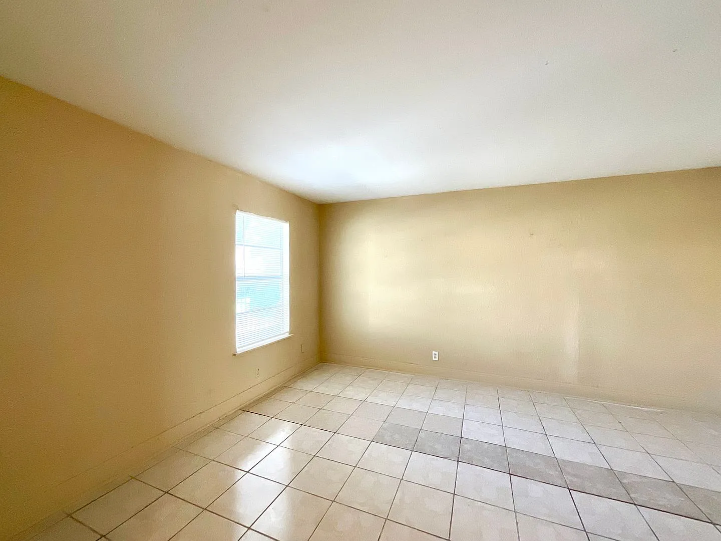 Available NOW! Prime Location 3-Bedroom, 2-Bath Home In Converse!! — Photo 3