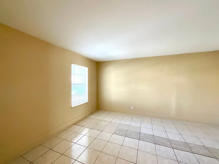 7042 Glen Mist — Photo 3