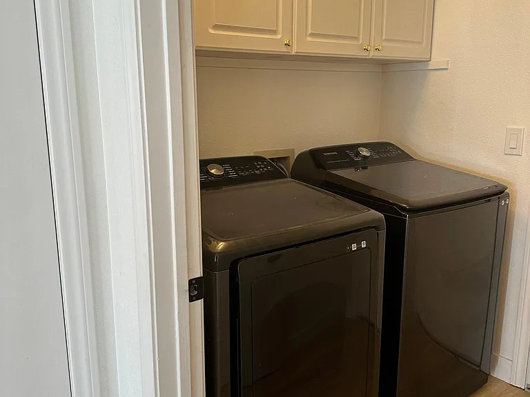 Honey Locust Dr — Photo 18