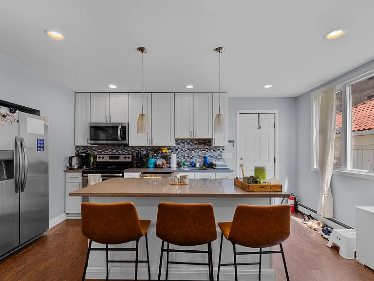 116 Riverside Blvd #1 — Photo 15