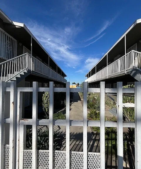 1540 & 1544 W. Florence Avenue — Photo 1