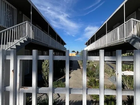 1540 & 1544 W. Florence Avenue